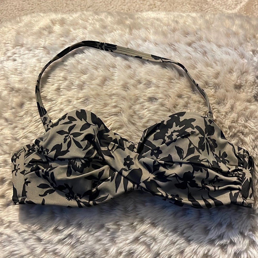Victoria’s Secret grey and black bikini top